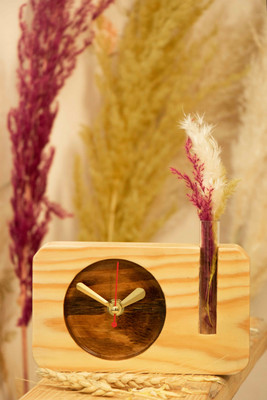 ساعت رومیزی تلفیق شده با گلدان شیشه نمایان متریال چوب فنلاندی وارداتی شیشه گلدان پیرکس کد025