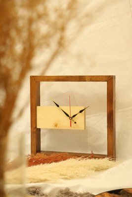 ساعت دیواری چوبی خاص متریال چوب فنلاندی وارداتی کد022