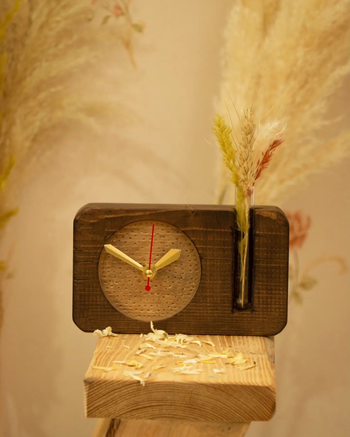ساعت رومیزی تلفیق شده با گلدان شیشه ای نمایان چوب فنلاندی وارداتی کد020