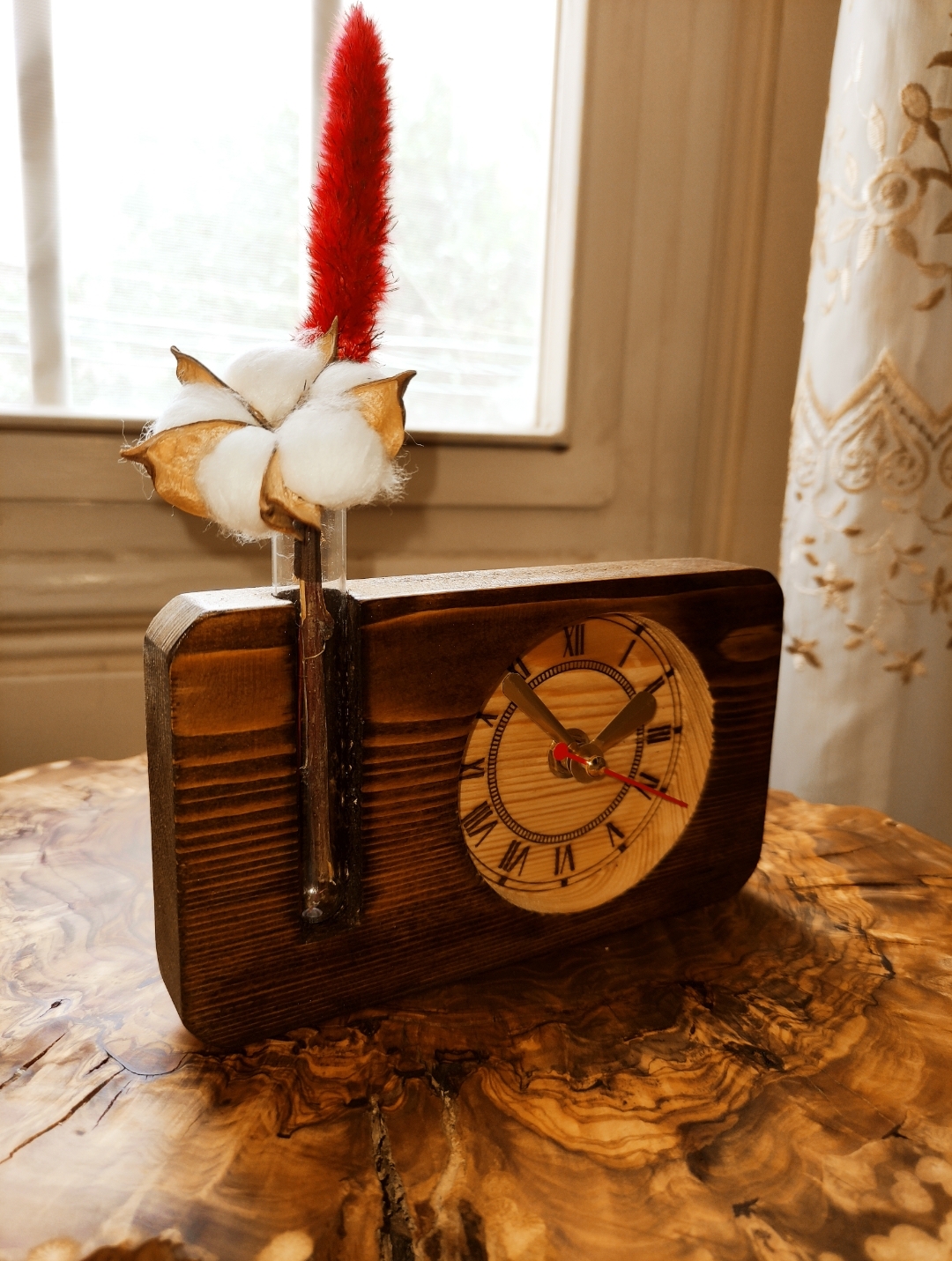 ساعت رومیزی تلفیق شده با گلدان شیشه نمایان قابلیت حک دلخواه روی صفحه ساعت