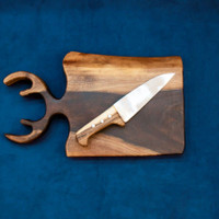 تخته گوشت شاخ گوزنی ساخته شده ازچوب خوش نقش گردوسیاه کردستان به همراه چاقو ست شده