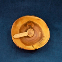 پیاله چوبی روستیک ساخته شده از چوب سرسخت زیتون وحشی
