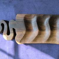 تخته گوشت وتخته سرو چوبی به همراه قاشق ست ساخته شده از چوب گردوسیاه کردستان طرح دسته مار